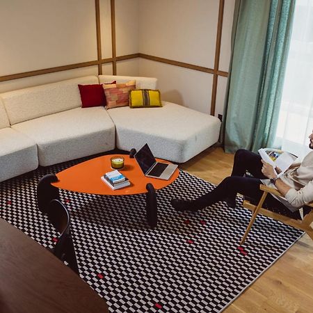 Aparthotel Крайова Екстериор снимка