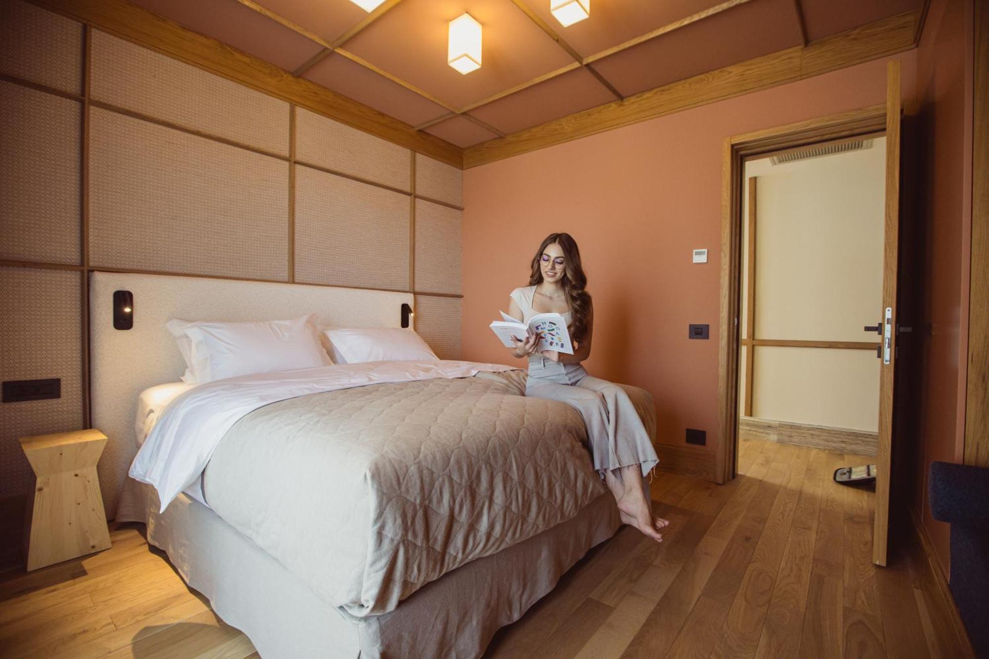 Aparthotel Крайова Екстериор снимка