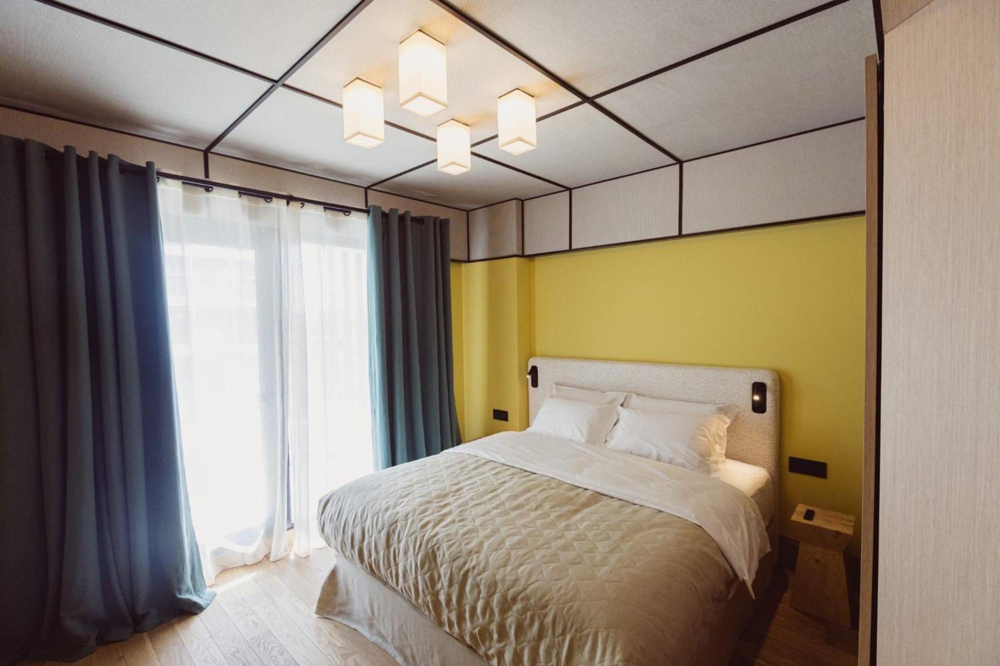 Aparthotel Крайова Екстериор снимка